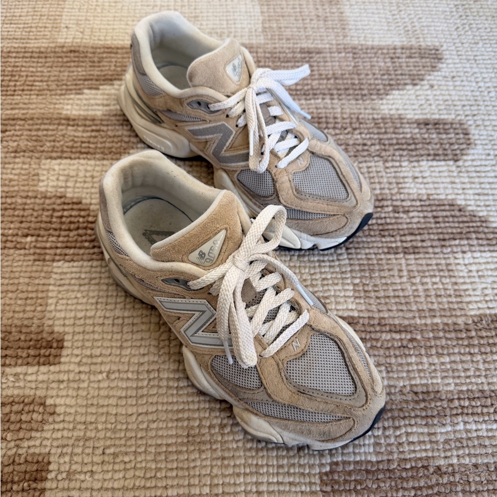 New Balance 9060 Unisex Sneakers in Beige Grey